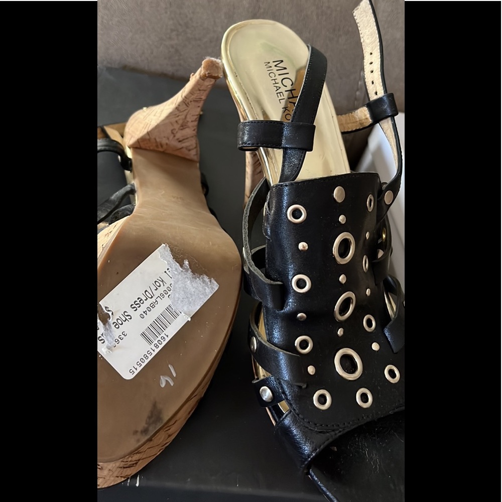Woman sandals